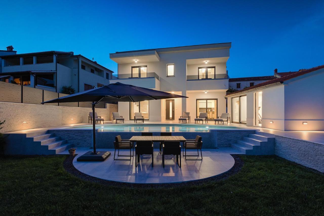 Villa Cascada Muntić Exteriér fotografie
